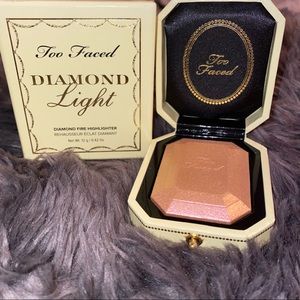 Too Faced Highlighter